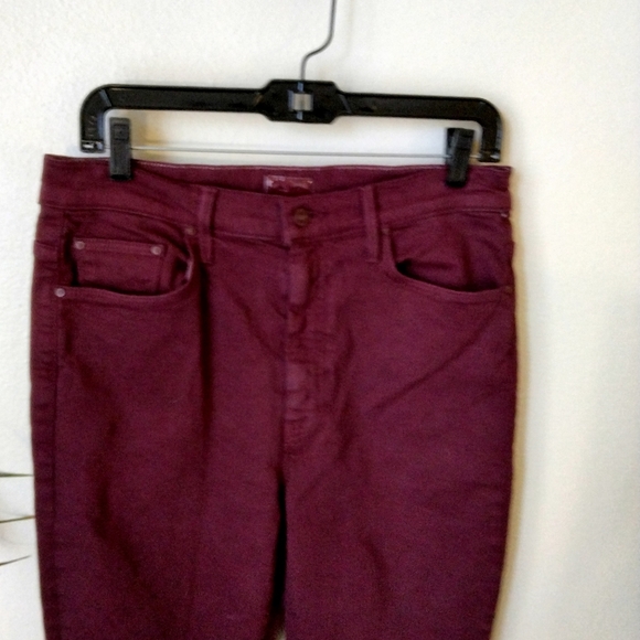Mother High Waisted Weekender Skimp Flare Jeans in Play Date Burgundy Size 31 - Picture 4 of 12